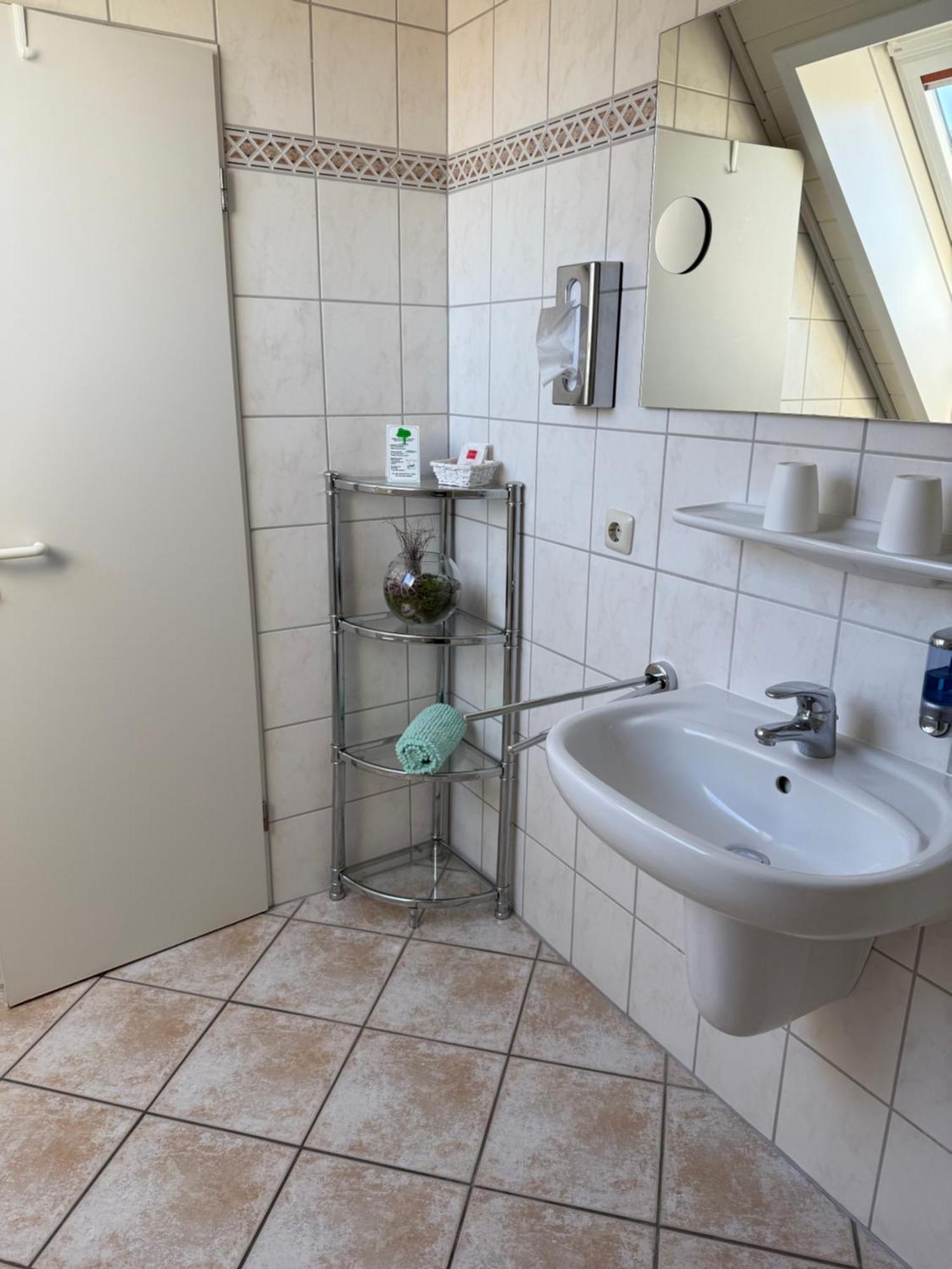 Hotel Peters Neuharlingersiel Dış mekan fotoğraf