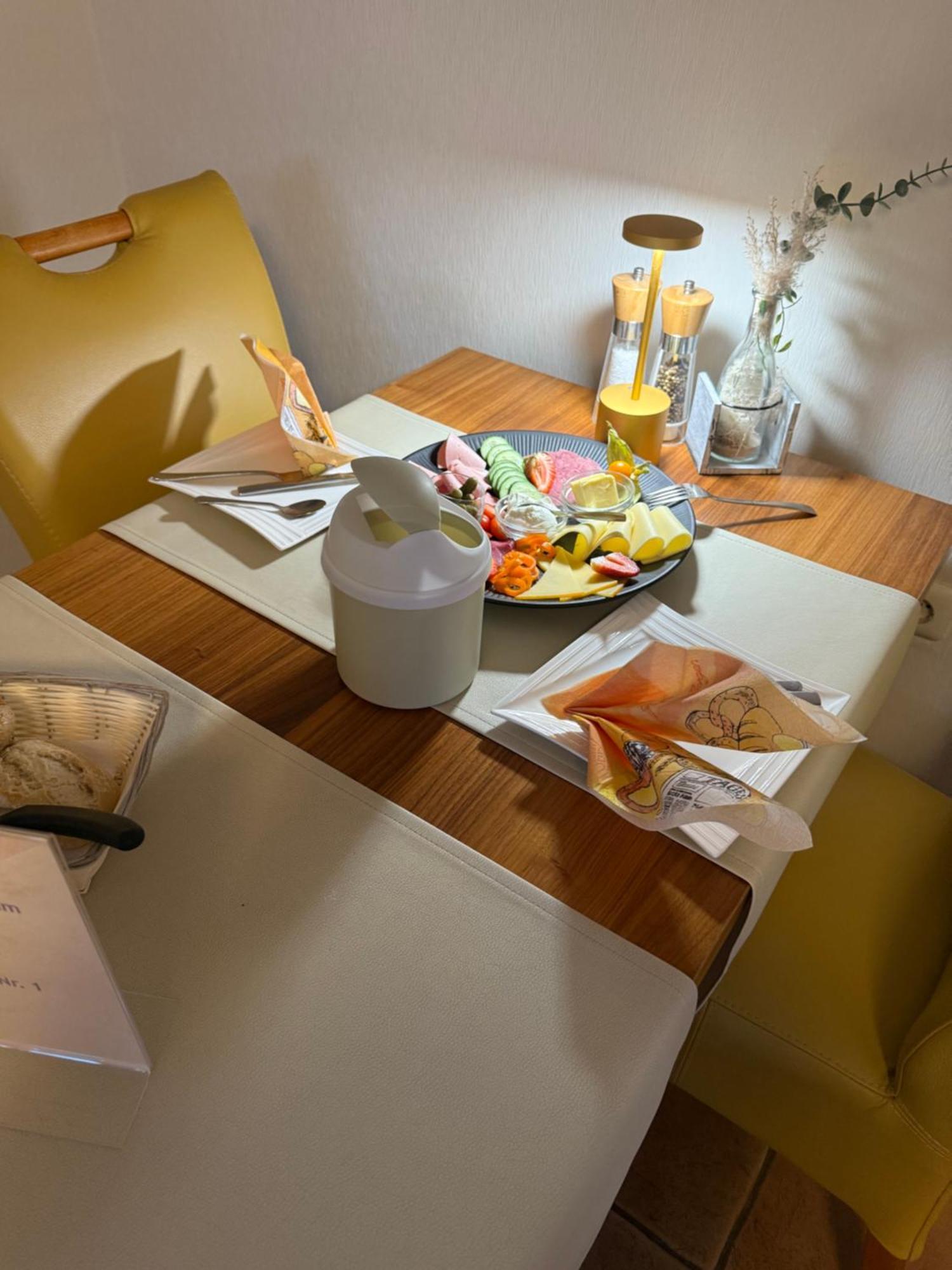 Hotel Peters Neuharlingersiel Dış mekan fotoğraf