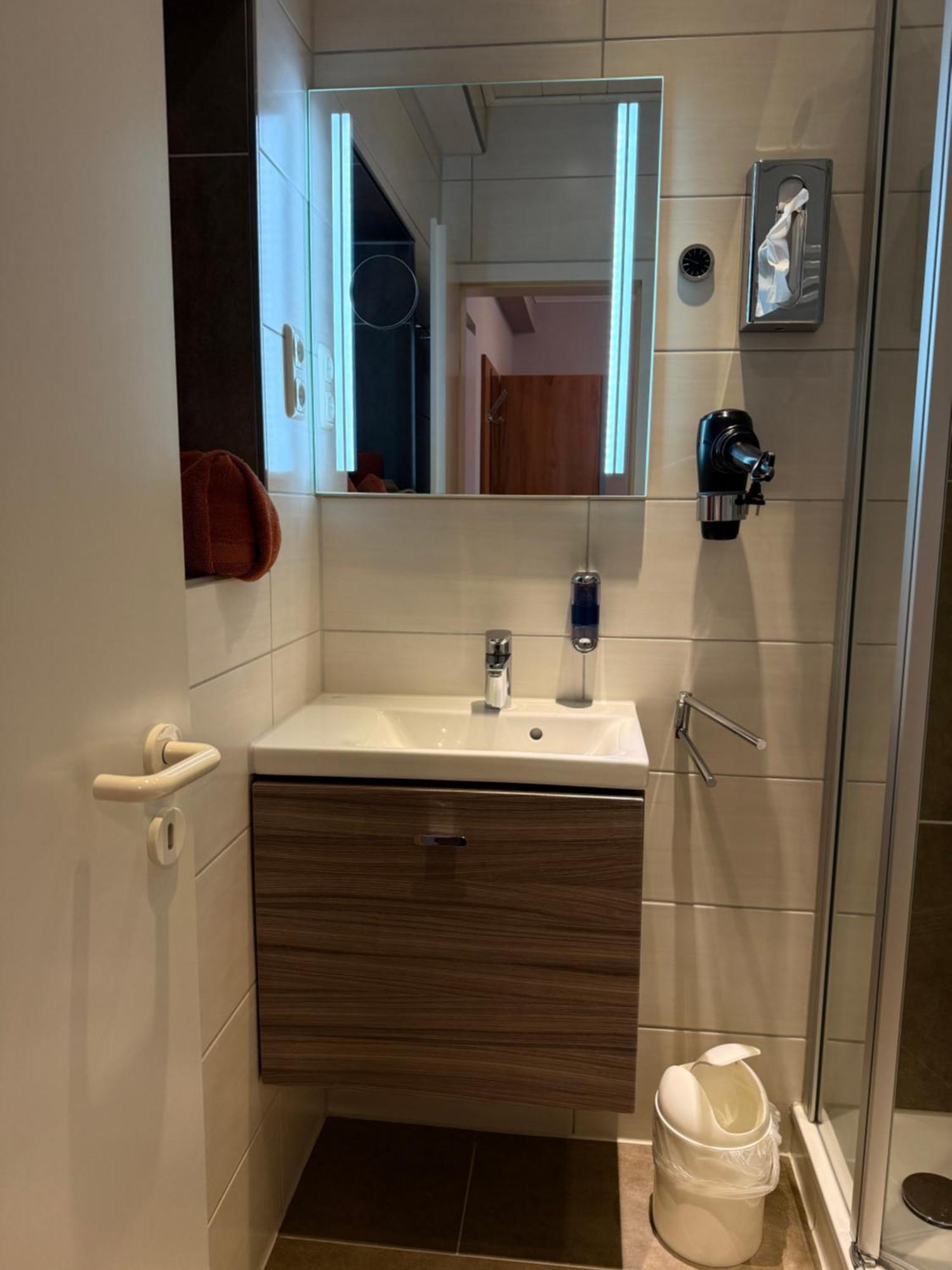 Hotel Peters Neuharlingersiel Dış mekan fotoğraf